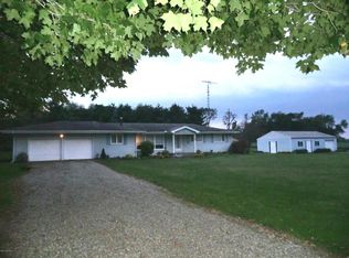 424 N Briggs Rd, Quincy, MI 49082