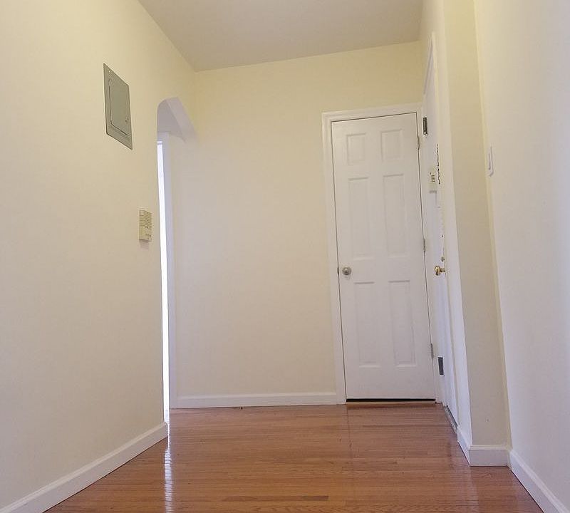 2nd image of 115 E 116th St APT 4H