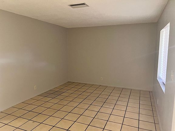 3rd image of 3930 NW 31st Ter APT 3