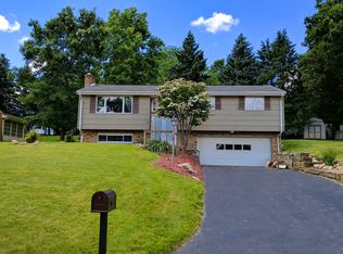 36 Green Crescent Dr, Washington, PA