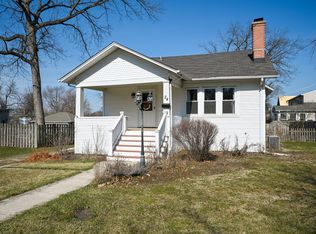 24 E View St, Lombard, IL 60148