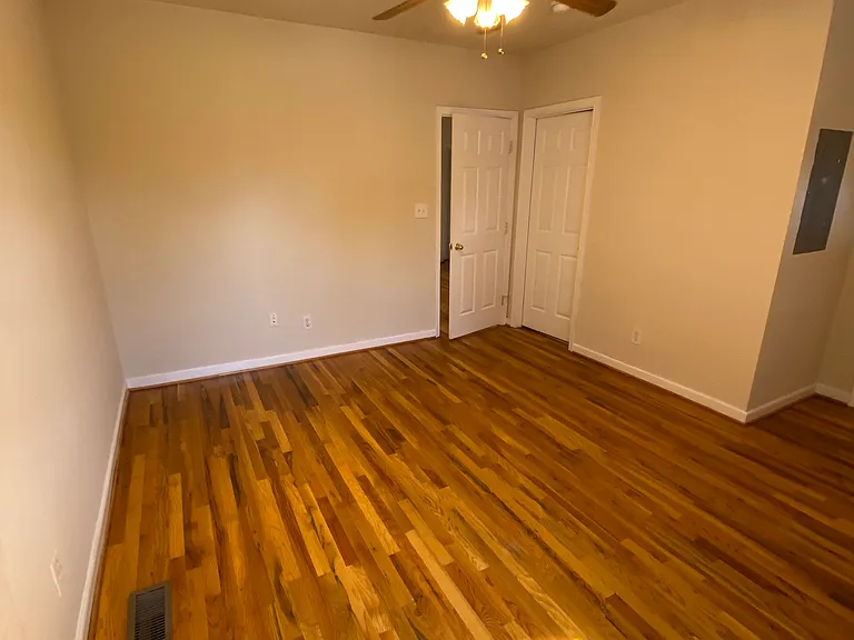 13 S Robinson St #B — Photo 22