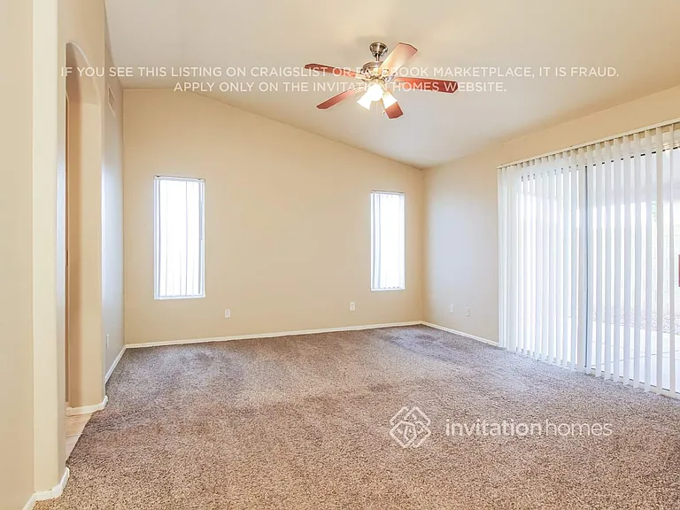 2046 N 90th Ln — Photo 8