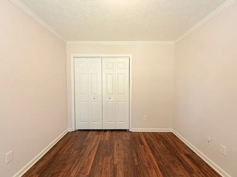 1124 Stafford Dr — Photo 7