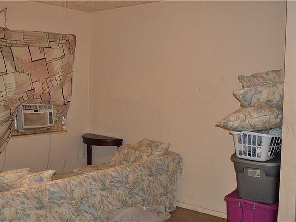 3rd image of 608 64th Avenue Dr W