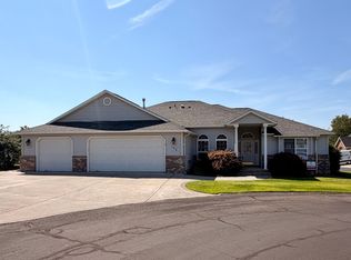 106 Prestwick Ln, Pasco, WA 99301