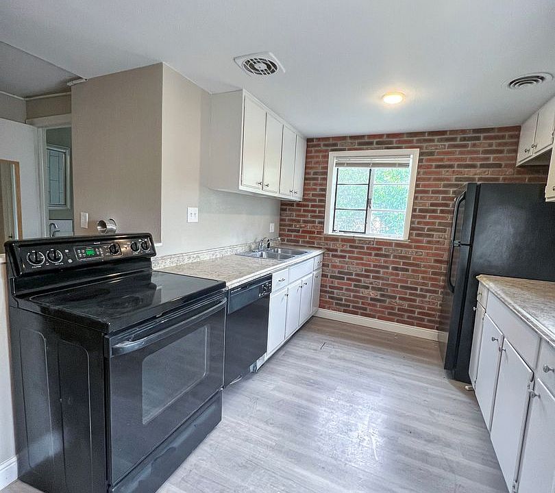 1st image of 905 16th St #1/2-D