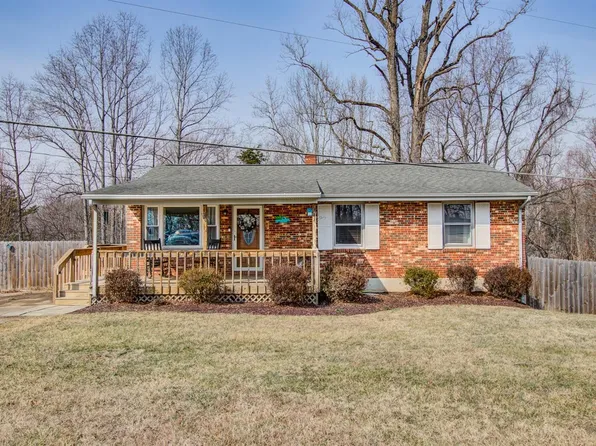 1551 Gravel Hill Rd, Vinton, VA 24179