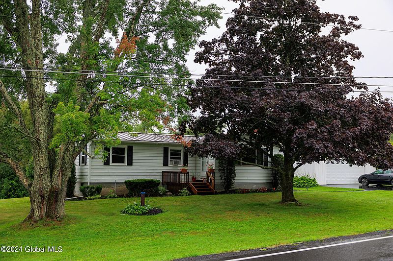 2nd image of 81 Middle Road