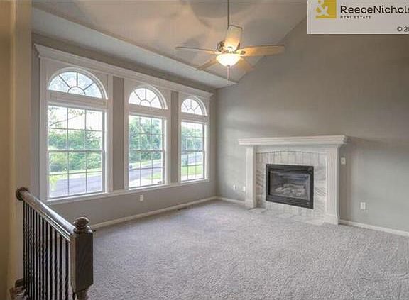 5th image of 624 NE Topaz Dr