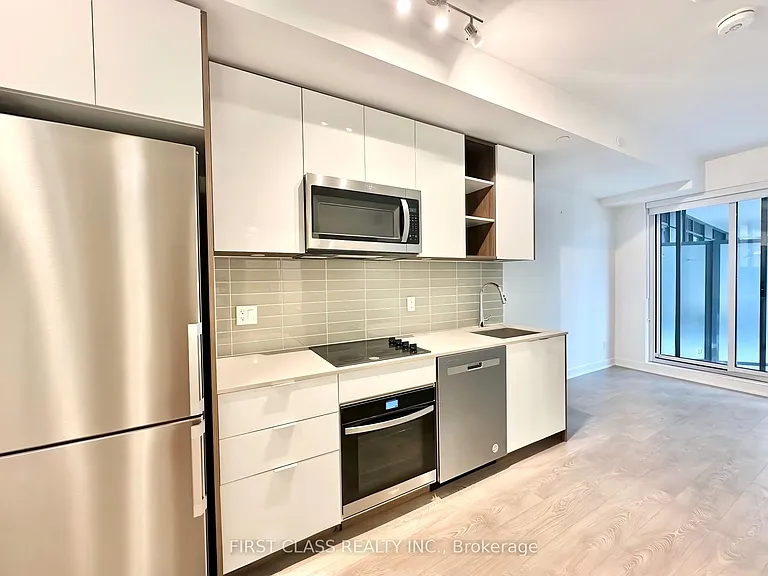 543 Richmond St W #820 — Photo 7
