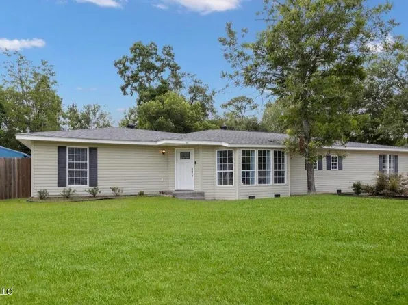 400 Champlin St, Gulfport, MS 39507