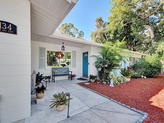 4th image of 134 Palm Ave E