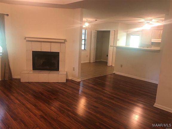 5th image of 555 Forest Park Dr