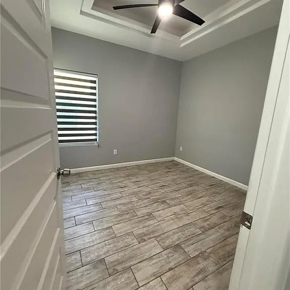 1316 S Xanthia St #4 — Photo 4
