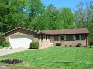 4166 Hilldale Dr, Newburgh, IN 47630