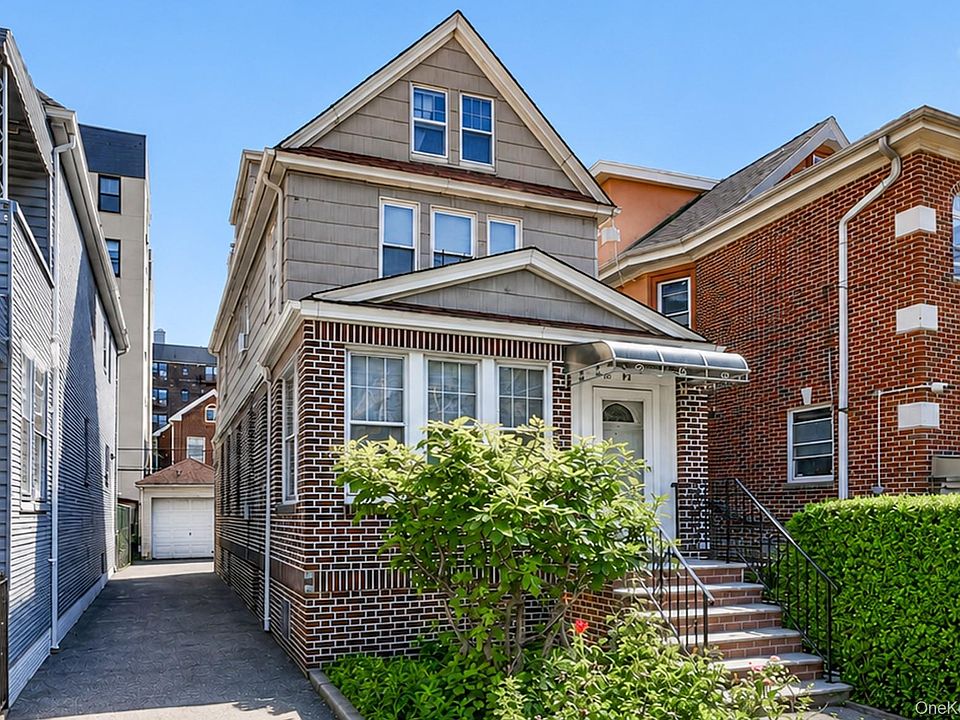 1st image of 4084 Denman Street