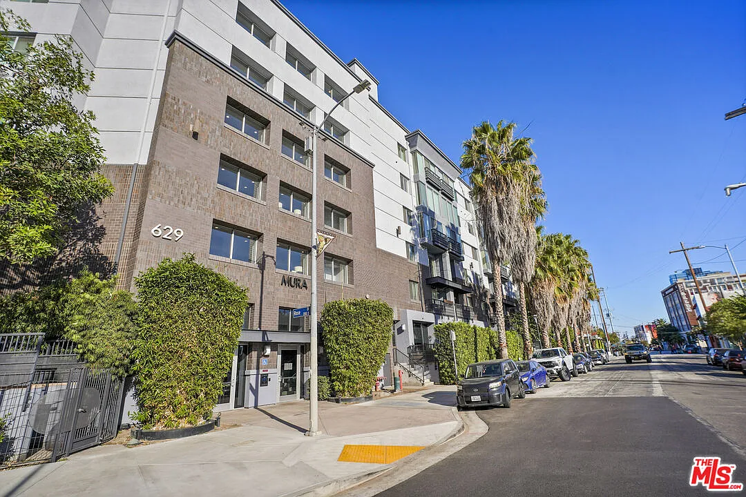 Building Photo - 629 Traction Ave #225