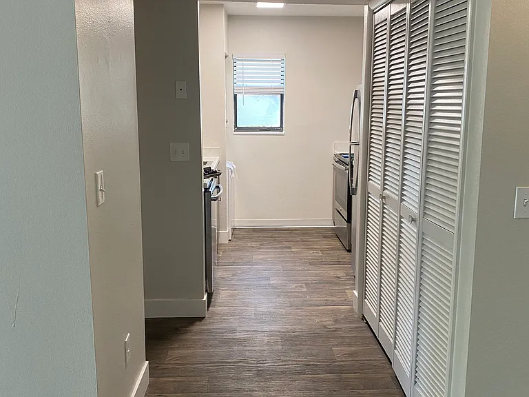 598 W Murray Blvd — Photo 2