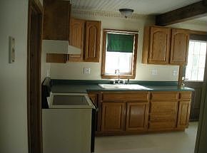 5th image of 305 Peabody Ave