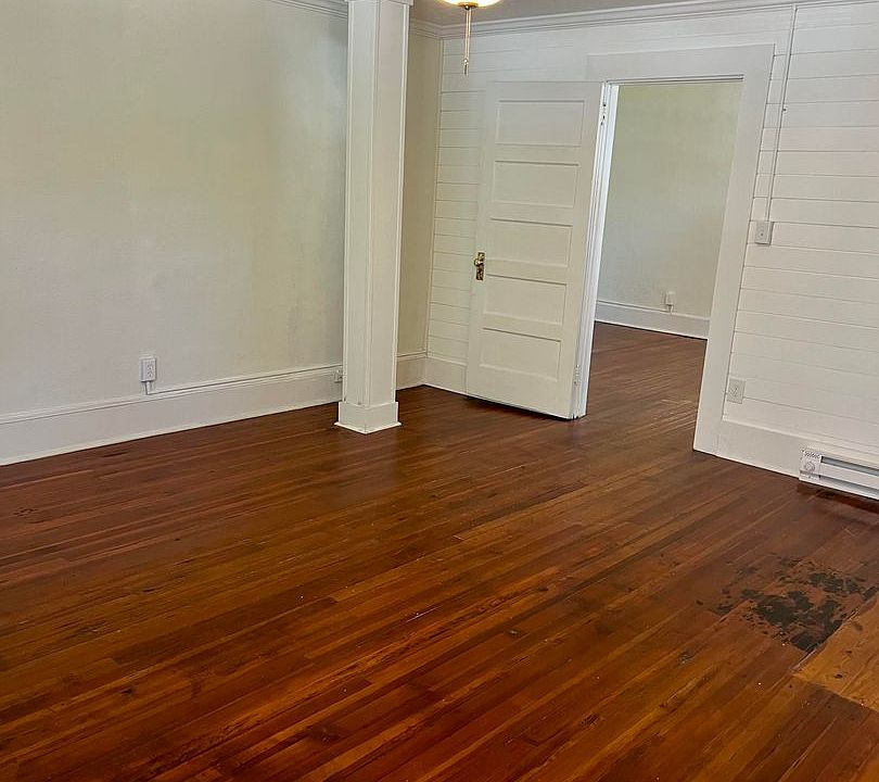 2nd image of 21 Grail St APT 2