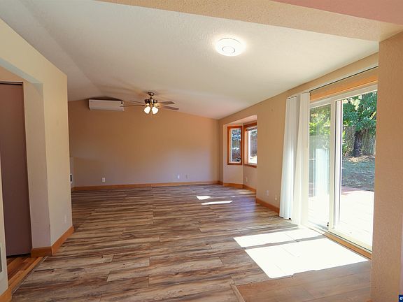 5th image of 1540 Harlandale Ave SE