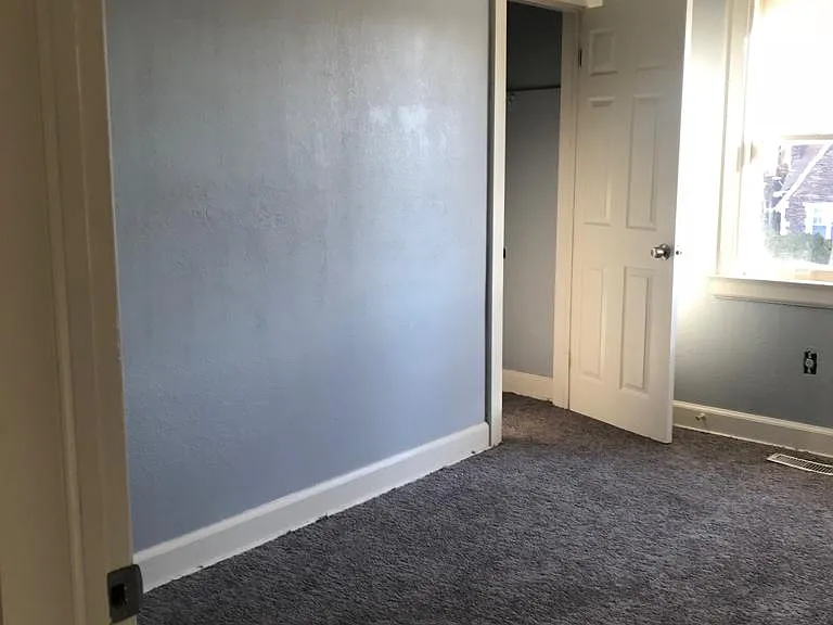9137 Meyers Rd — Photo 2