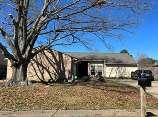 15726 Barbarossa Dr, Houston, TX 77083