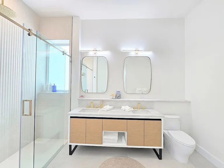 Roberts Bay Ln — Photo 17