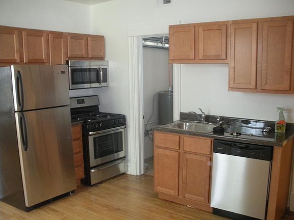 3rd image of 1937 N Central Park Ave APT 1R