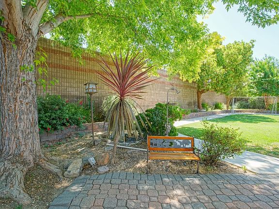 5th image of 591 Verona Pl