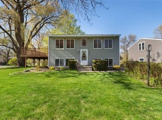 112526 Ramsey Ct, Chaska, MN 55318