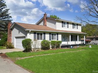 1477 Westerrace Dr, Flint, MI 48532