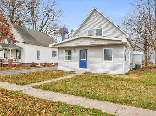 106 E Main St, Royal, IL 61871