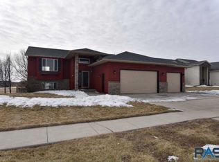 2613 E Sunrise Ct, Brandon, SD 57005