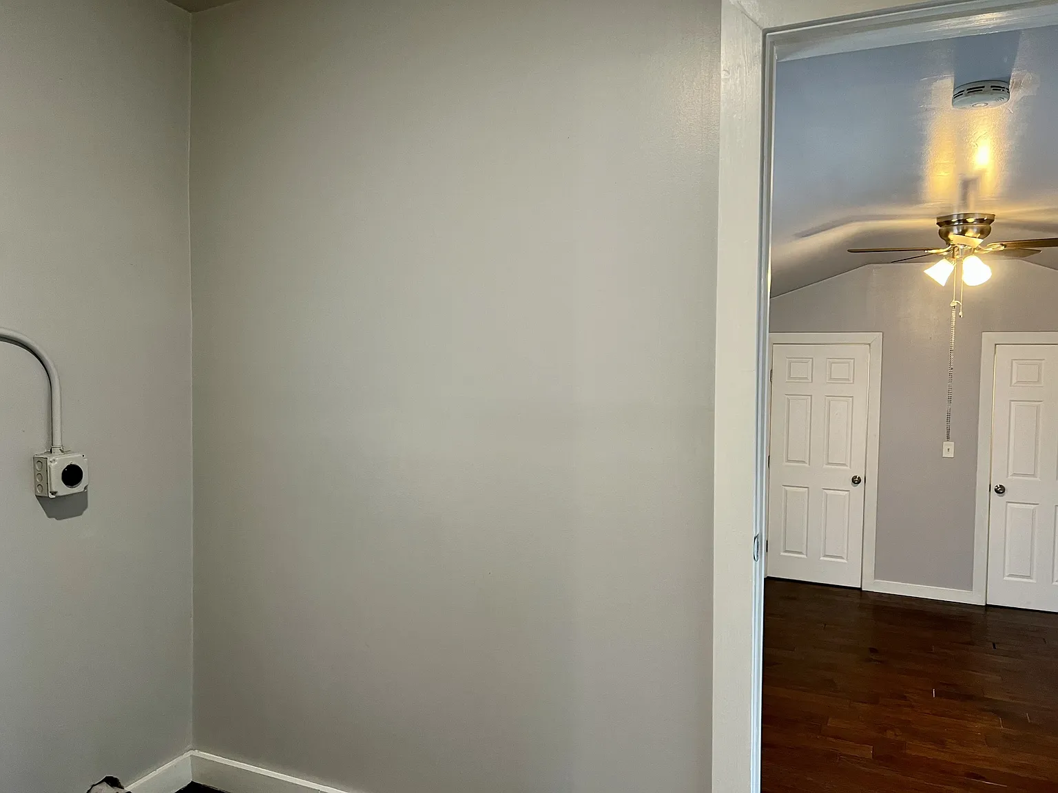 2 bed, 1.0 bath, $950 — Photo 3