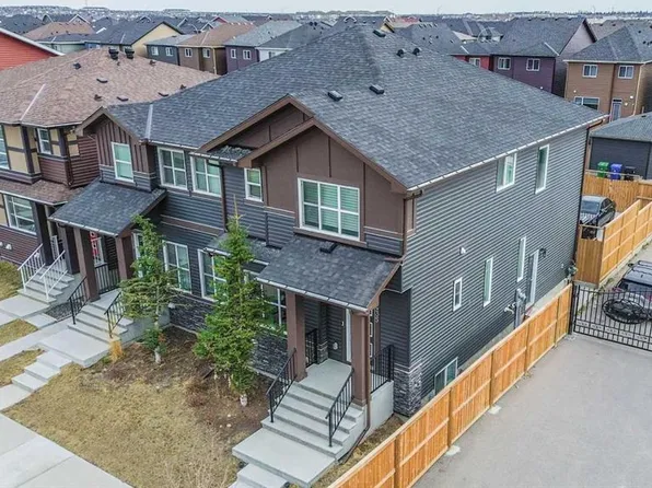 435 N Savanna Blvd NE, Calgary, AB T3J 0X2
