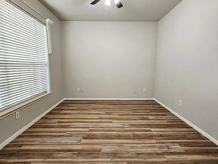 12310 Robin Meadow Cir — Photo 5