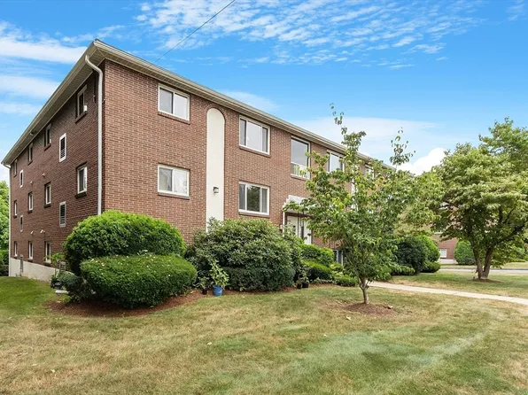 666 Farm Rd APT 7, Marlborough, MA 01752