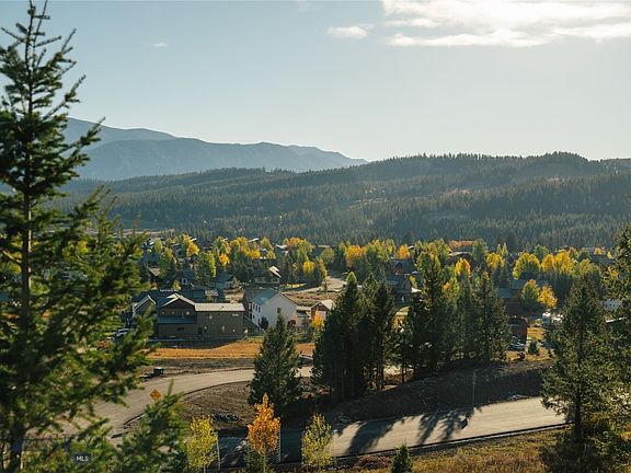 4th image of 4 Upper Whitefish Dr