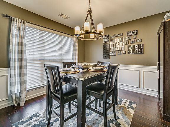 5th image of 2120 Mina Lane Dr