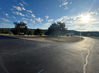 105 Lakebridge Trl, Ingram, TX 78025