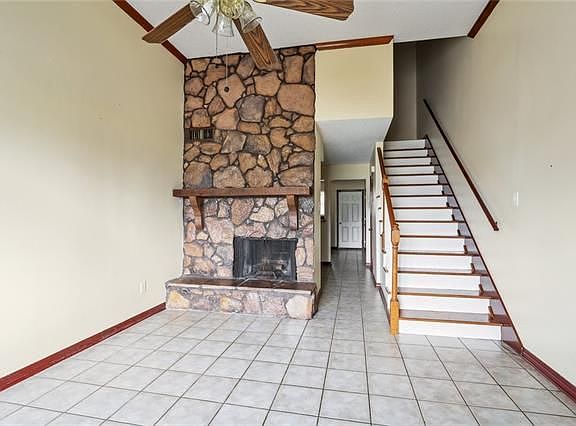 4th image of 1304 Cartier Dr #C