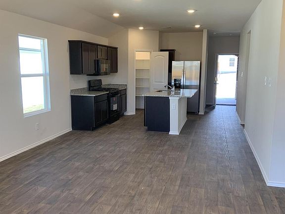 4th image of 219 Whipporwill Ln
