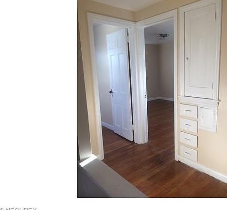 4th image of 21901 Wilmore Ave