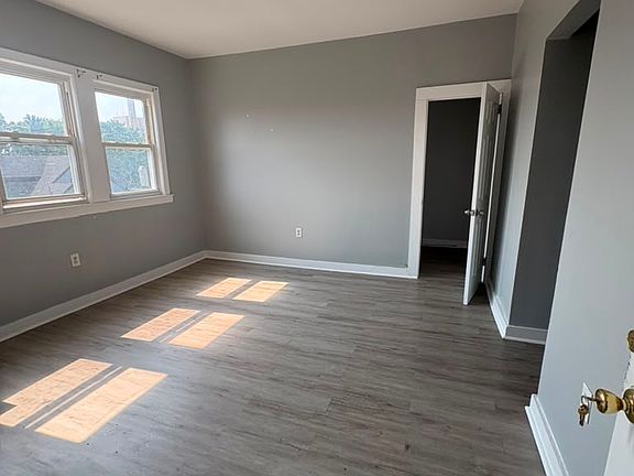 3rd image of 173 Schuyler Ave Floor 3