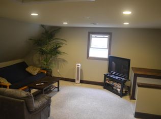1962 N Warren Ave, Milwaukee, WI 53202