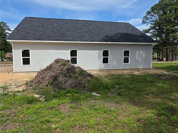 3rd image of 713 Porter Rd