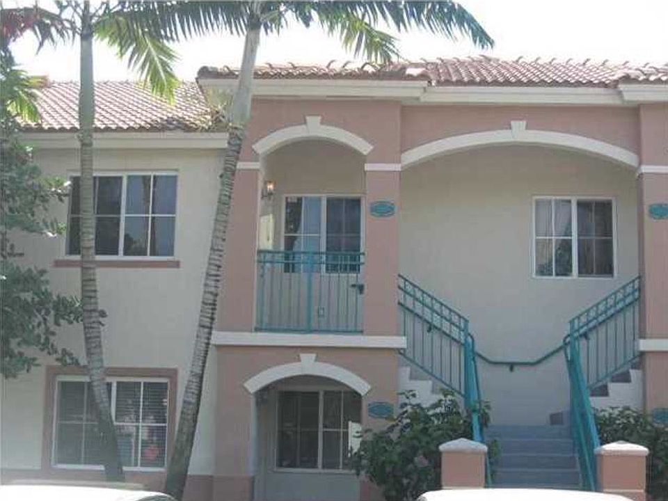 1st image of 1300 SE 29th St Unit 202