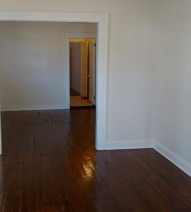 2nd image of 3700 S Rocheblave St